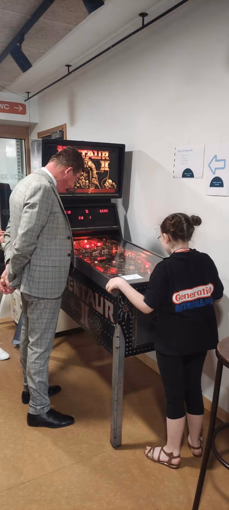 received_1402836417023933